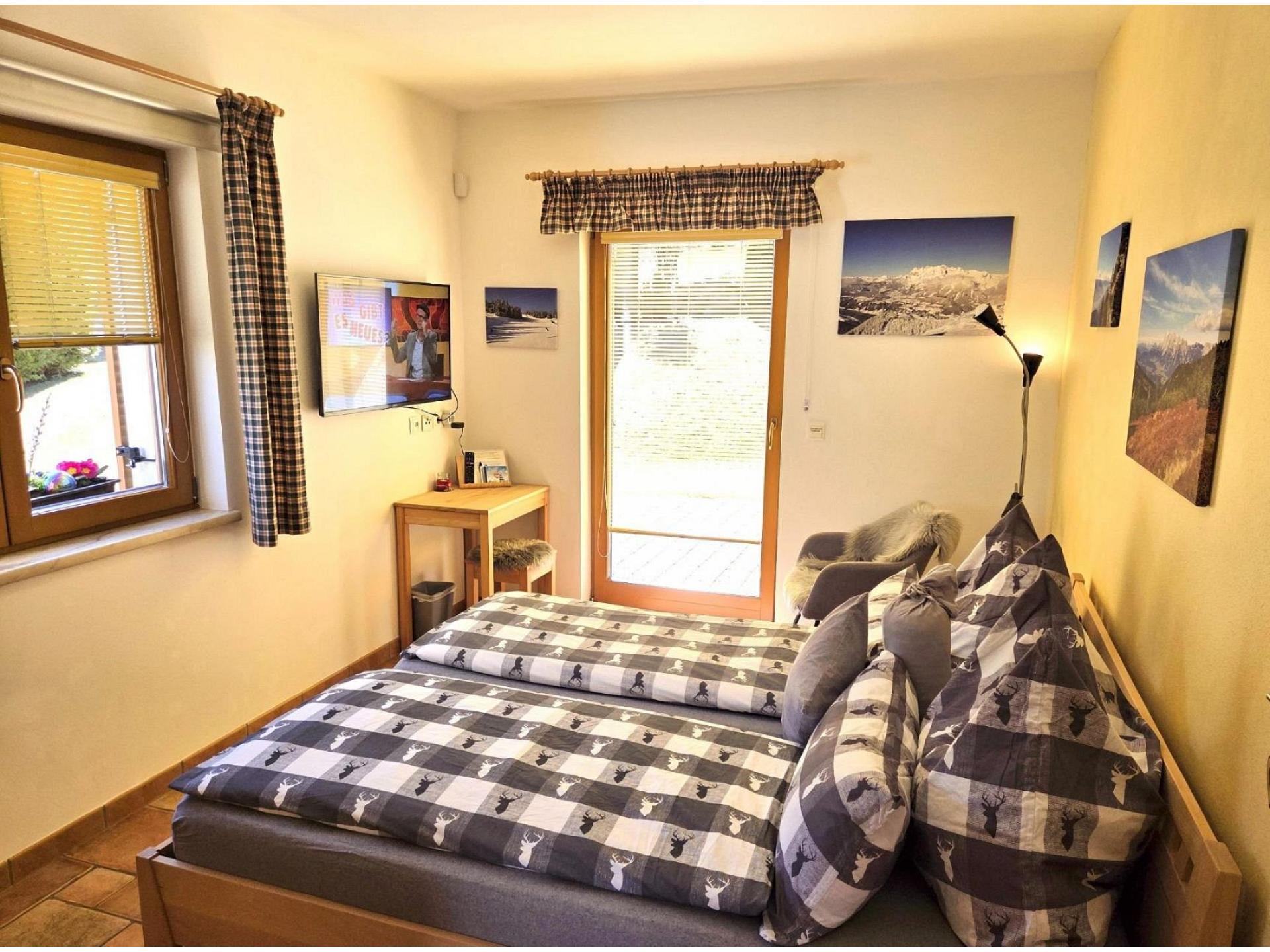 Schlafzimmer mit Terrasse